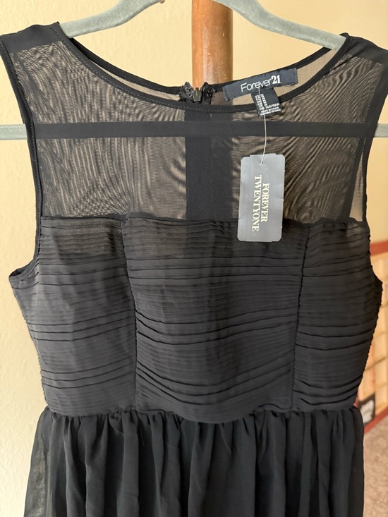 Forever 21 Dresses & Skirts - NWT Forever 21 Little black dress, women, party wear sleeveless, short dress
